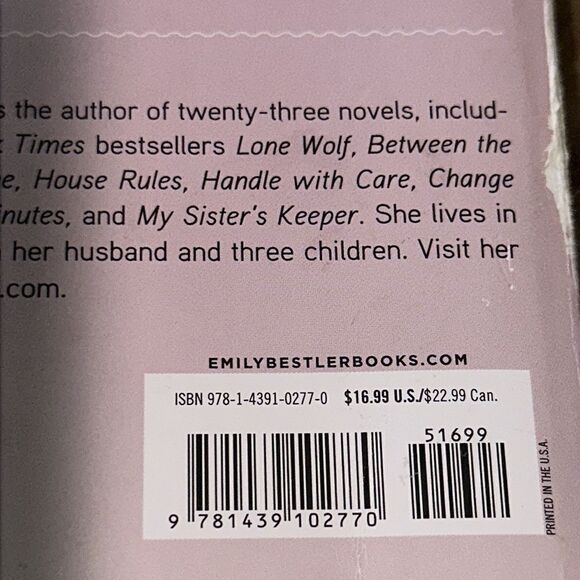 “The Storyteller” paperback by Jodi Picoult! - Picture 5 of 6